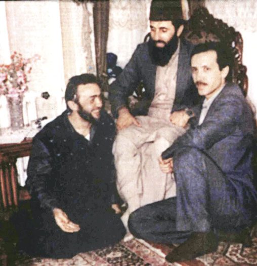 TÜRKİYE CUMHURİYETİ DEVLET YAPISI KOKUŞMUŞ PİS BİR BALIKTIR