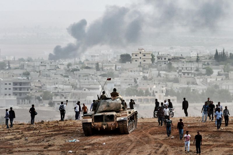 KURDİSTAN BİRLEŞİK DEVLETLERİ HÜKÜMETİ, FAŞİST TÜRKİYE DEVLETİ’NİN KOBANE ŞEHRİMİZİ İŞGAL TEŞEBBÜSÜNE KARŞILIK VERMEYİ ULUSAL SAVUNMA HAKKI OLARAK KABUL EDER
